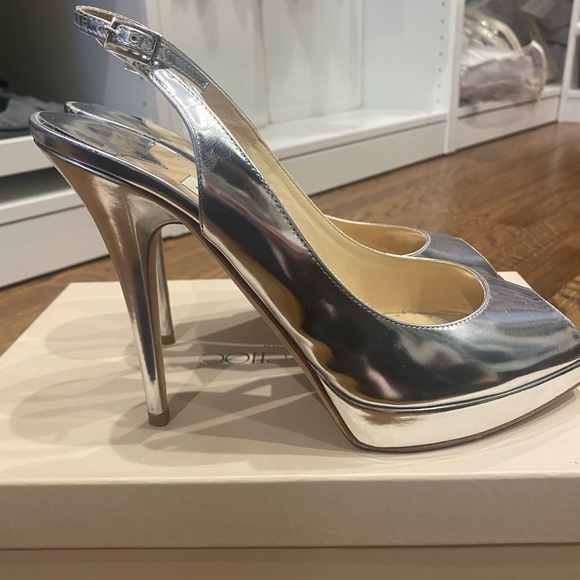 Jimmy Choo Heels. Size 40! One of a kind heel - Picture 6 of 7